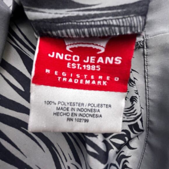 JNCO JEANS Shirt Men’s M Black Gray Crown Skulls Flames Tribal AOP Y2K Skater - Picture 7 of 11